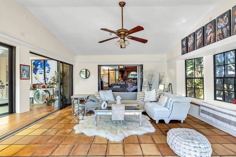 Image 23 of 42 For 980 70th Ave