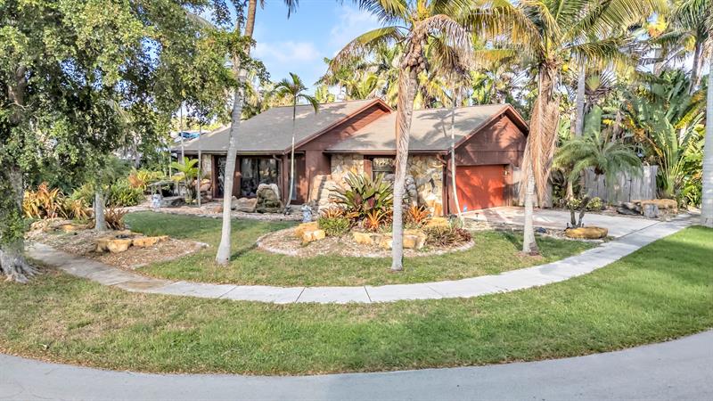 Image 3 of 42 For 980 70th Ave