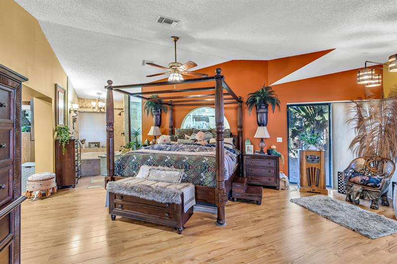 Image 32 of 42 For 980 70th Ave