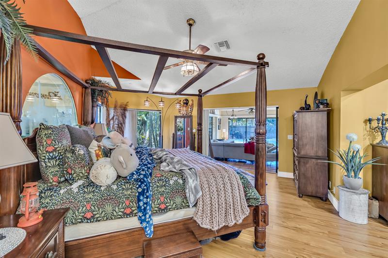 Image 37 of 42 For 980 70th Ave