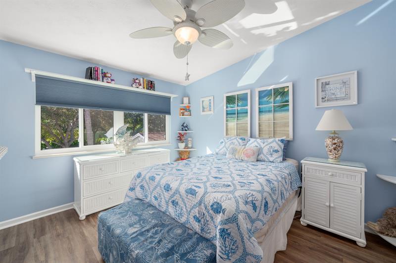 Image 17 of 23 For 1600 Crossings Circle  1600