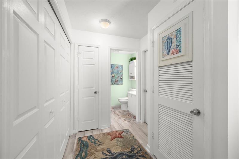 Image 4 of 23 For 1600 Crossings Circle  1600