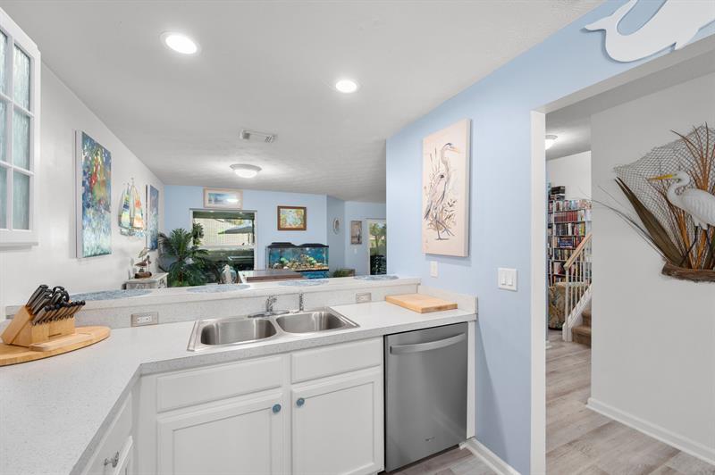 Image 7 of 23 For 1600 Crossings Circle  1600