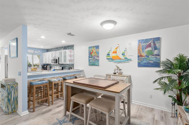 Image 8 of 23 For 1600 Crossings Circle  1600