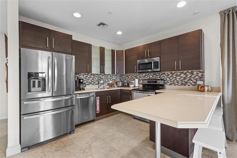 Image 23 of 34 For 120 19th Ave  404