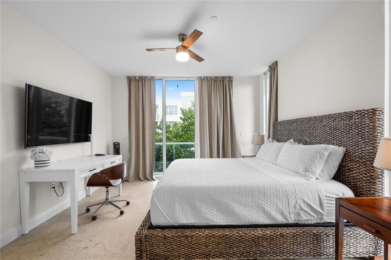 Image 29 of 34 For 120 19th Ave  404