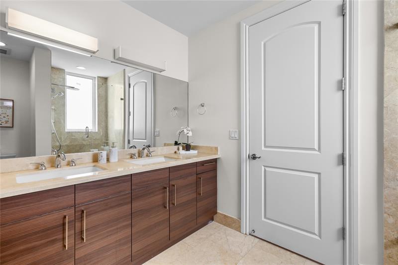 Image 30 of 34 For 120 19th Ave  404