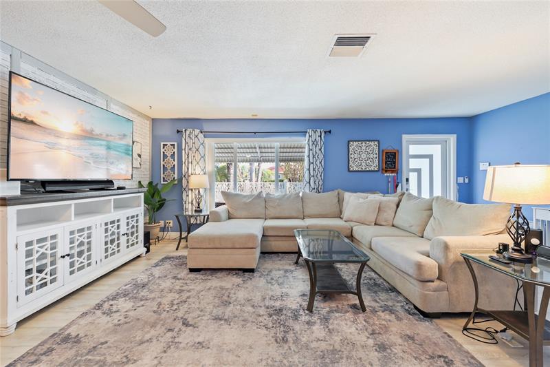 Image 10 of 36 For 7013 99th Way