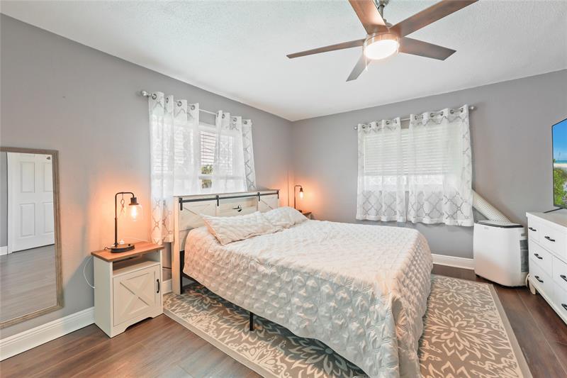 Image 20 of 36 For 7013 99th Way