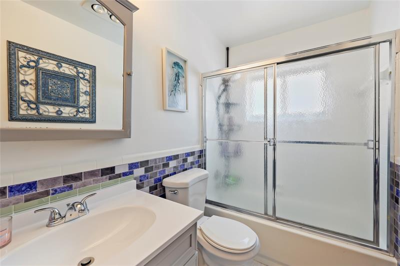 Image 30 of 36 For 7013 99th Way