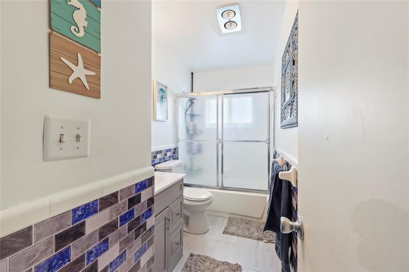 Image 31 of 36 For 7013 99th Way