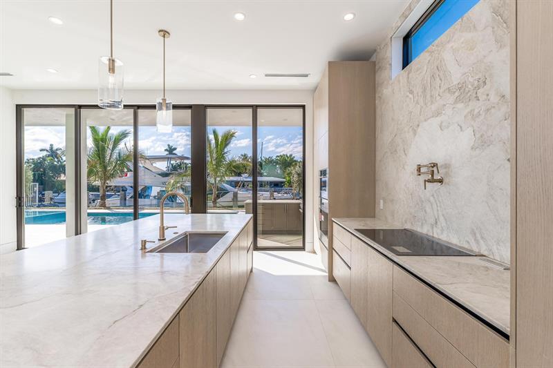 Image 10 of 45 For 2612 4th St  