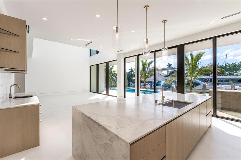 Image 12 of 45 For 2612 4th St  