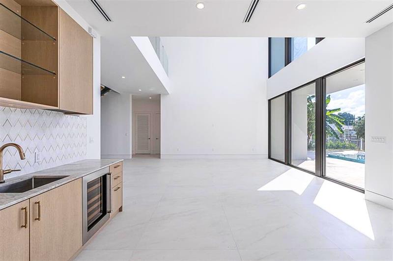 Image 14 of 45 For 2612 4th St  