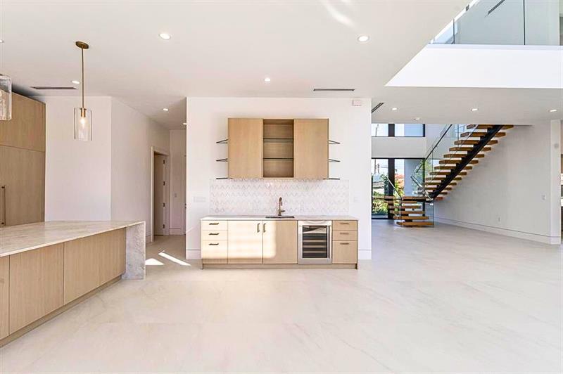 Image 15 of 45 For 2612 4th St  