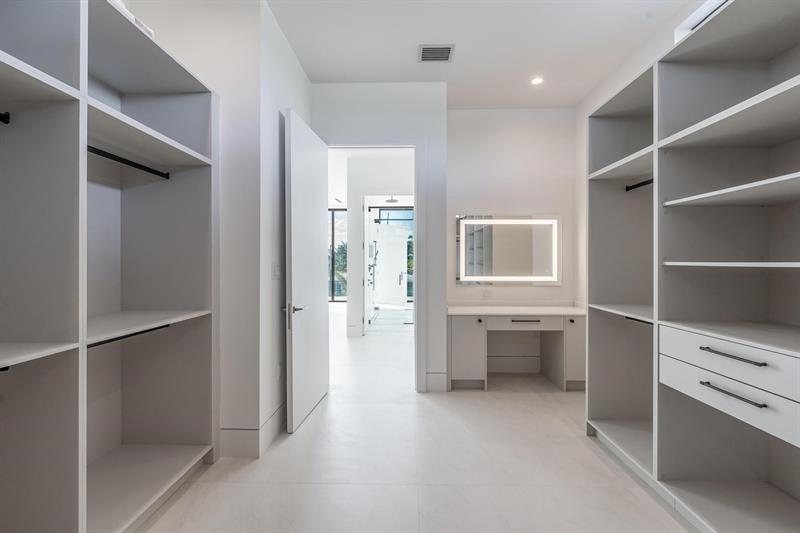 Image 22 of 45 For 2612 4th St  