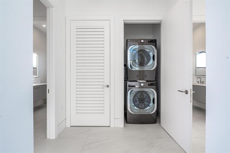 Image 24 of 45 For 2612 4th St  