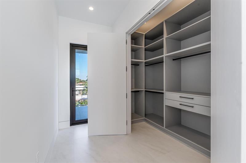 Image 25 of 45 For 2612 4th St  