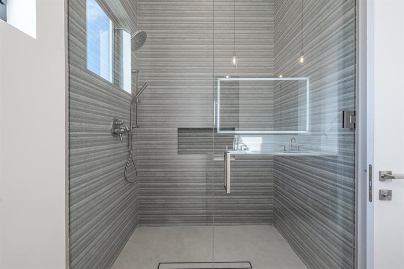 Image 30 of 45 For 2612 4th St  