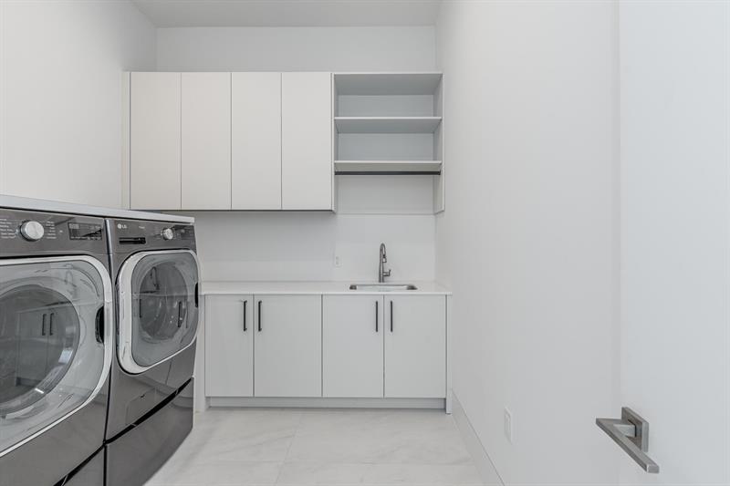 Image 34 of 45 For 2612 4th St  