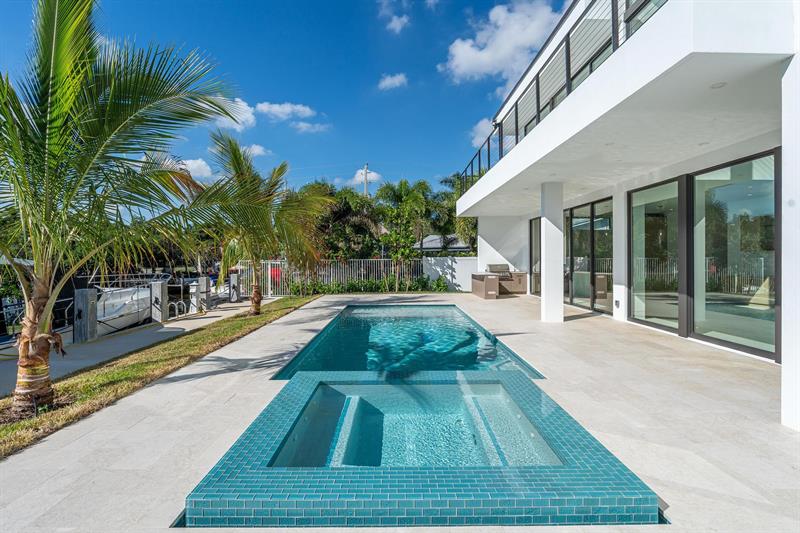 Image 37 of 45 For 2612 4th St  