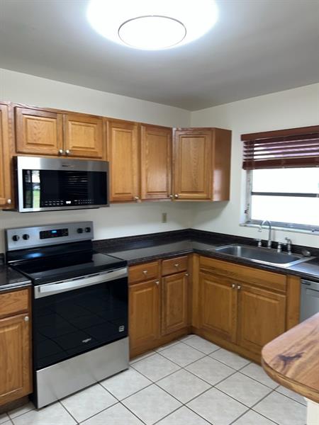 Image 4 of 24 For 2277 Nova Village Dr