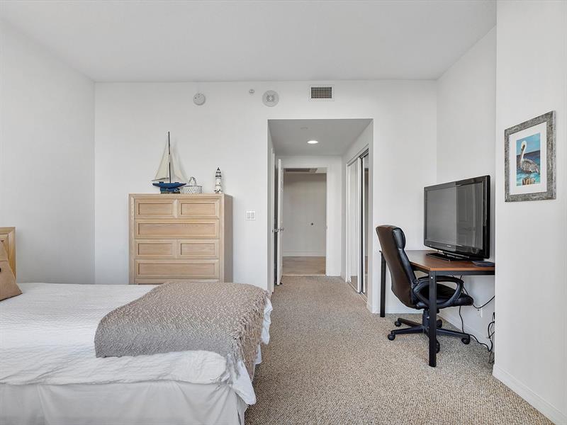 Image 22 of 25 For 3200 Ocean Blvd  504