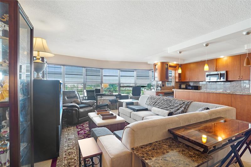 Details for 2500 48th Ln  608, Fort Lauderdale, FL 33308