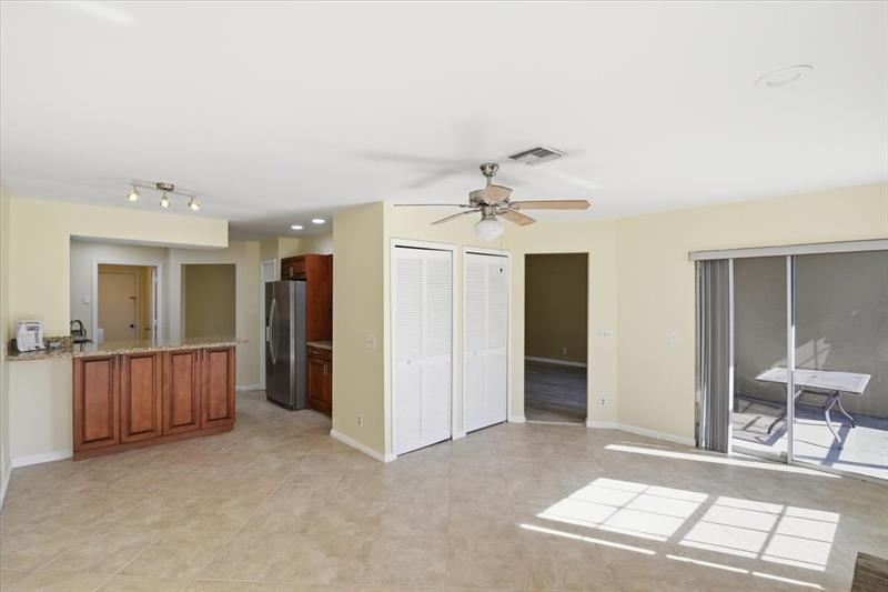 Image 12 of 37 For 10856 Cypress Glen Dr  10856