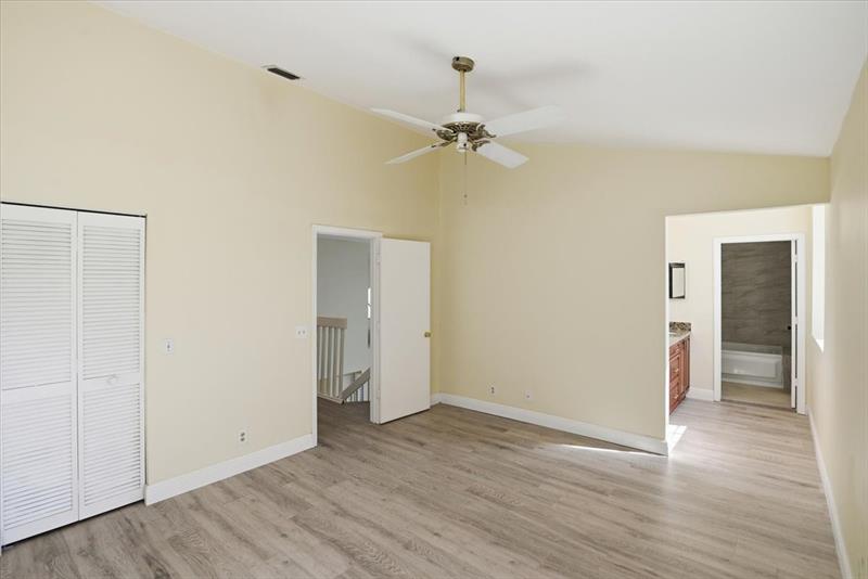 Image 20 of 37 For 10856 Cypress Glen Dr  10856