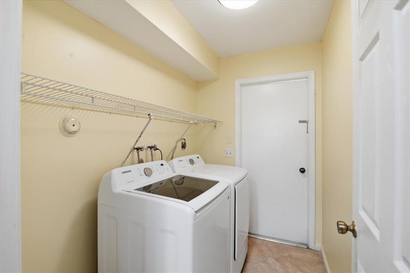 Image 32 of 37 For 10856 Cypress Glen Dr  10856