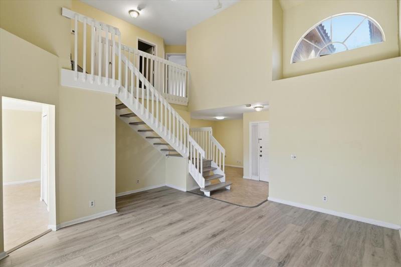 Image 7 of 37 For 10856 Cypress Glen Dr  10856