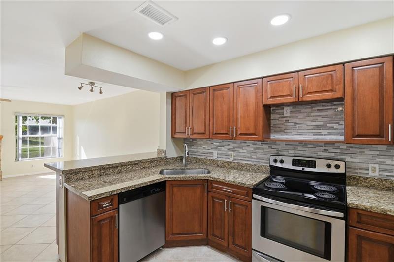 Image 8 of 37 For 10856 Cypress Glen Dr  10856