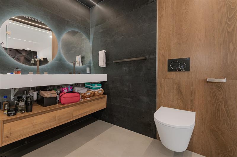 Image 11 of 33 For 5300 Garfield St