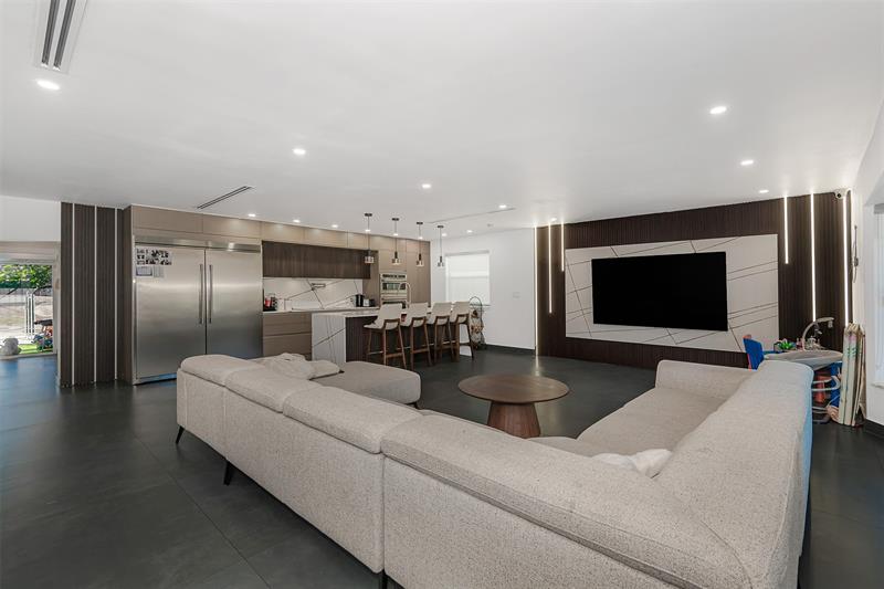 Image 12 of 33 For 5300 Garfield St