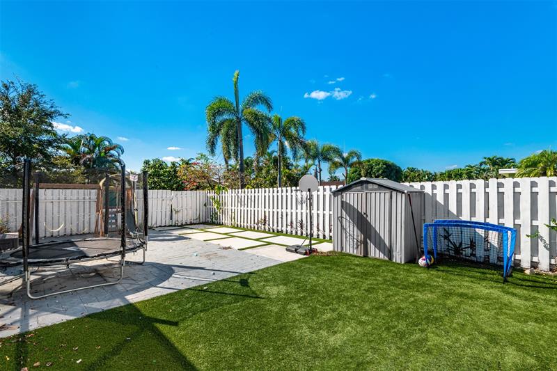 Image 31 of 33 For 5300 Garfield St