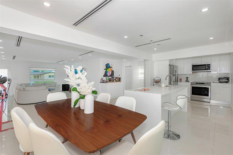 Image 11 of 29 For 825 Argonaut Isle