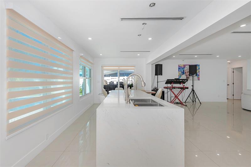 Image 15 of 29 For 825 Argonaut Isle