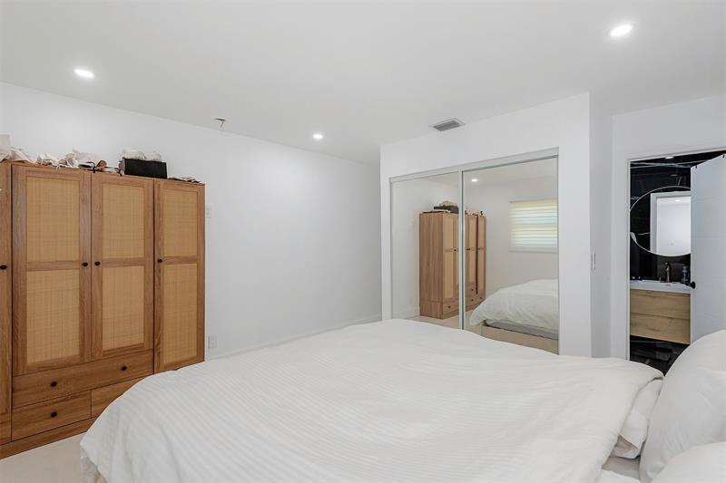 Image 18 of 29 For 825 Argonaut Isle