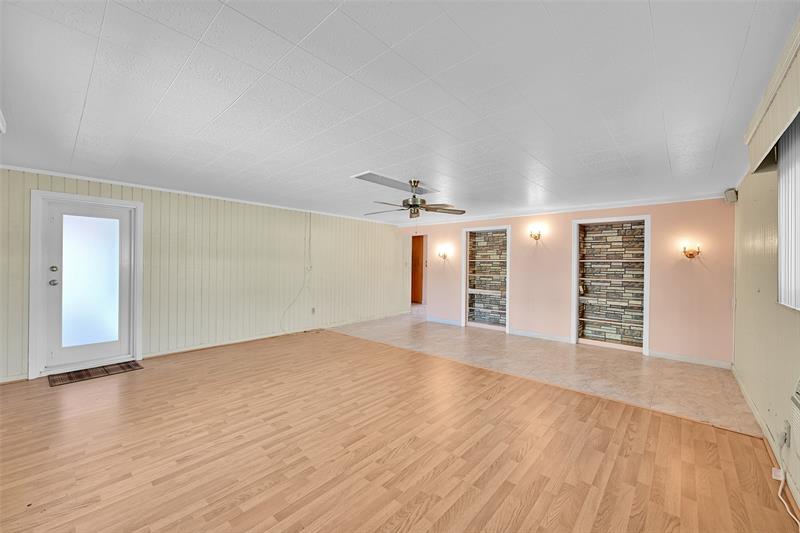 Image 29 of 47 For 4521 Sea Grape Dr