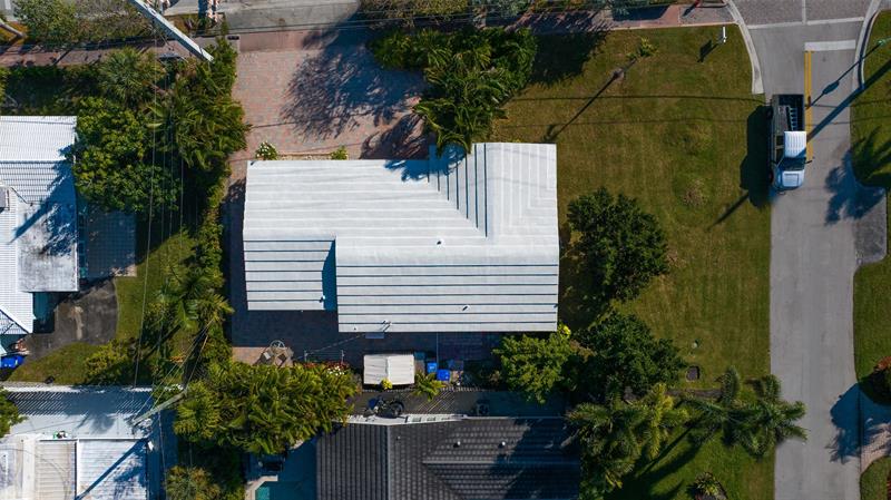 Image 4 of 47 For 4521 Sea Grape Dr