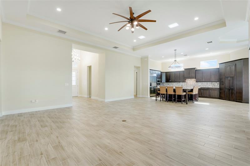 Image 10 of 44 For 4673 Estates Cir