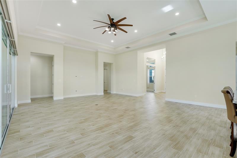 Image 11 of 44 For 4673 Estates Cir