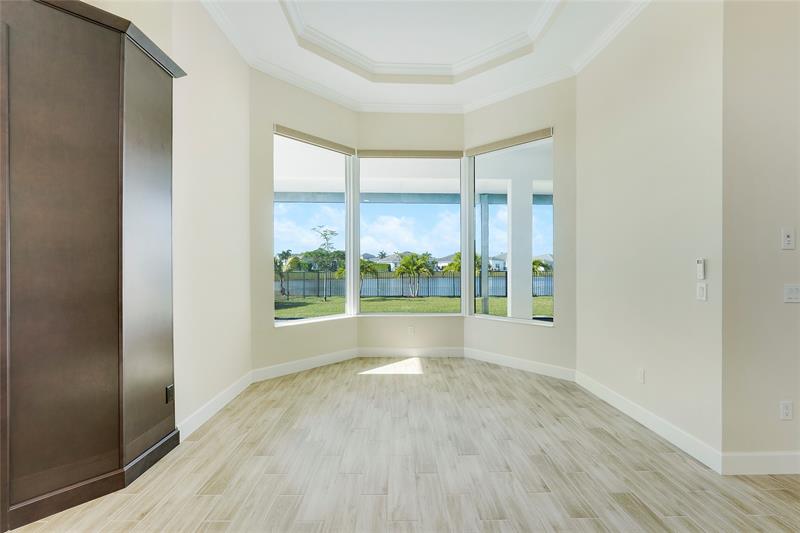 Image 17 of 44 For 4673 Estates Cir