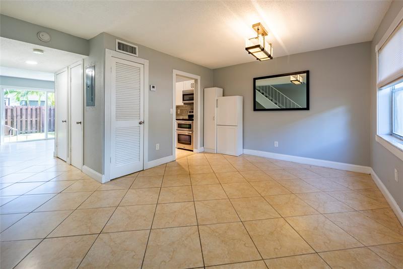 Image 11 of 25 For 10717 La Placida Dr  1-3