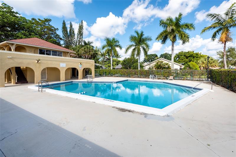 Image 24 of 25 For 10717 La Placida Dr  1-3