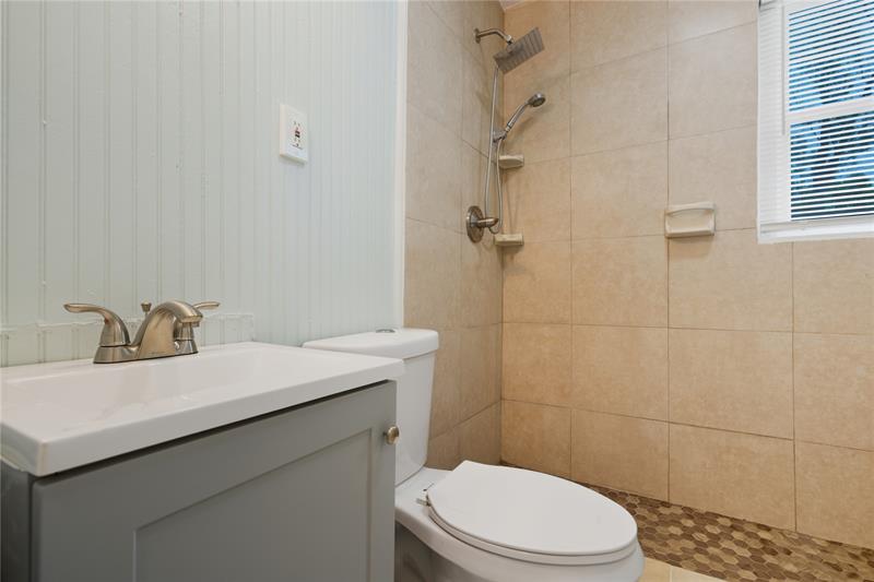 Image 30 of 37 For 409 61st Ter