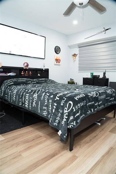 Image 13 of 27 For 1500 131st Way  404n4