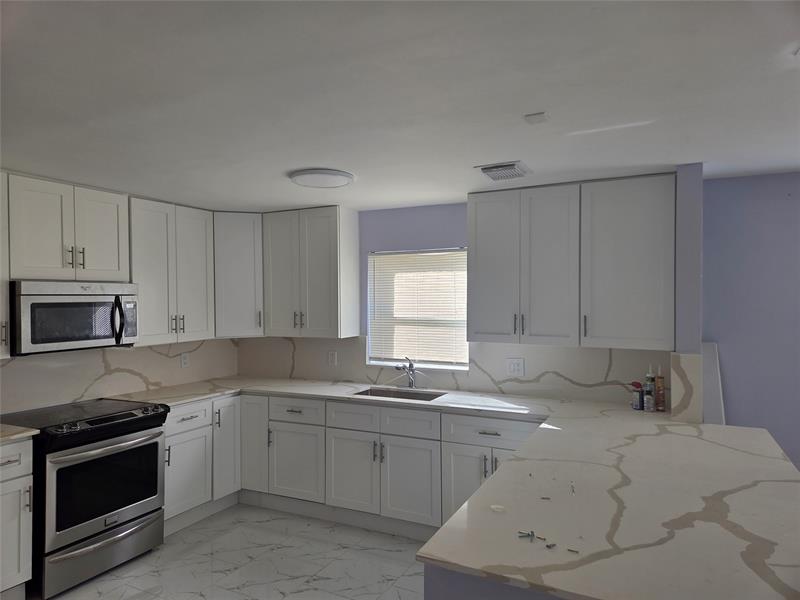 Image 10 of 33 For 7925 9th St  7925