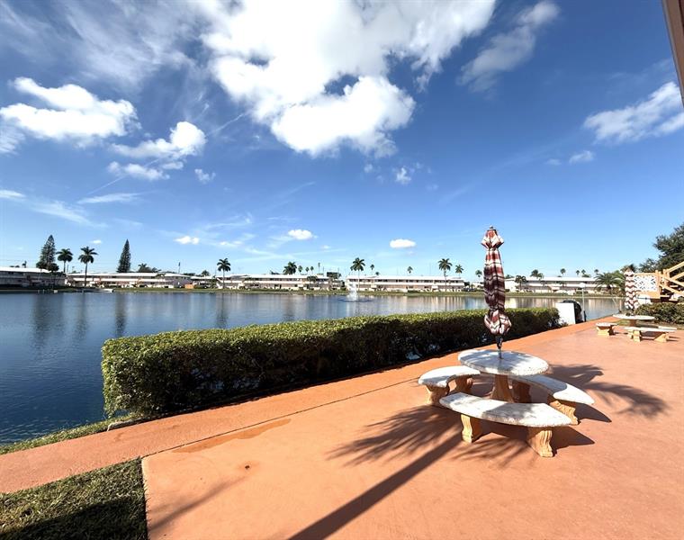 Image 12 of 16 For 900 10th Ter  21s